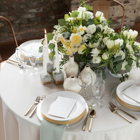 Designer: MMD Events | Photographer :Justin Demutiis Photography | Venue: Armature Works