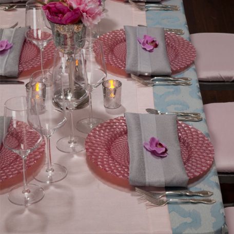 Mist Bravado Tablescape with Pink Shantung Runner and Pink Luxe Glass Charger