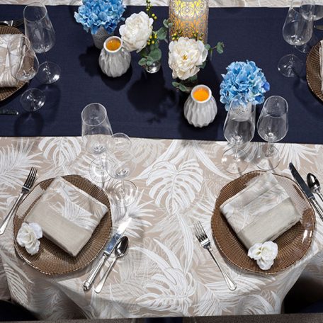 White Calypso Tablescape