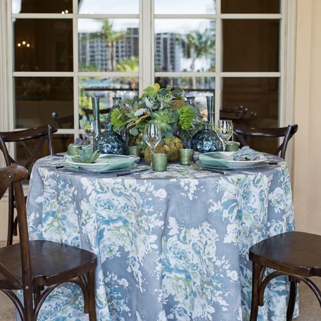Designer: Elegant Floral Design | Photographer: Cat Pennenga Photography | Venue: Ritz Carlton Sarasota