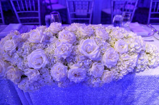 Table Linen and Charger rentals from Fabulous Events. Nationwide shipping.