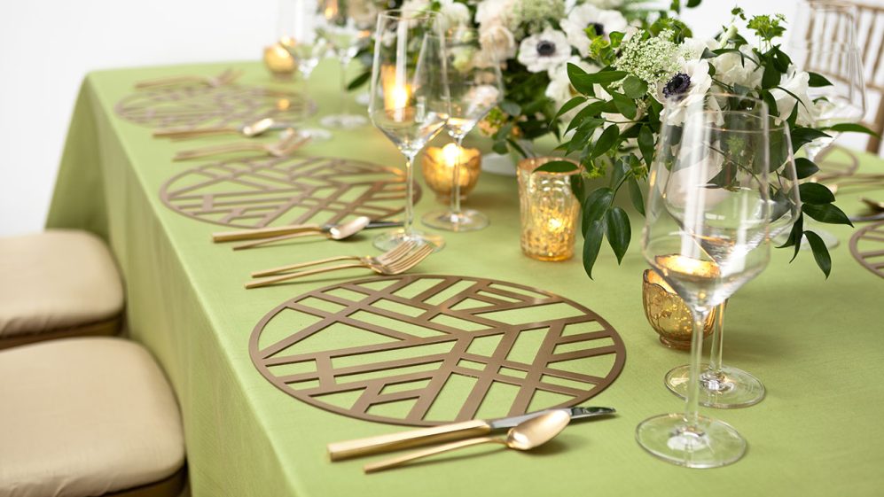 Gold Edge Metal Placemat - Image 4