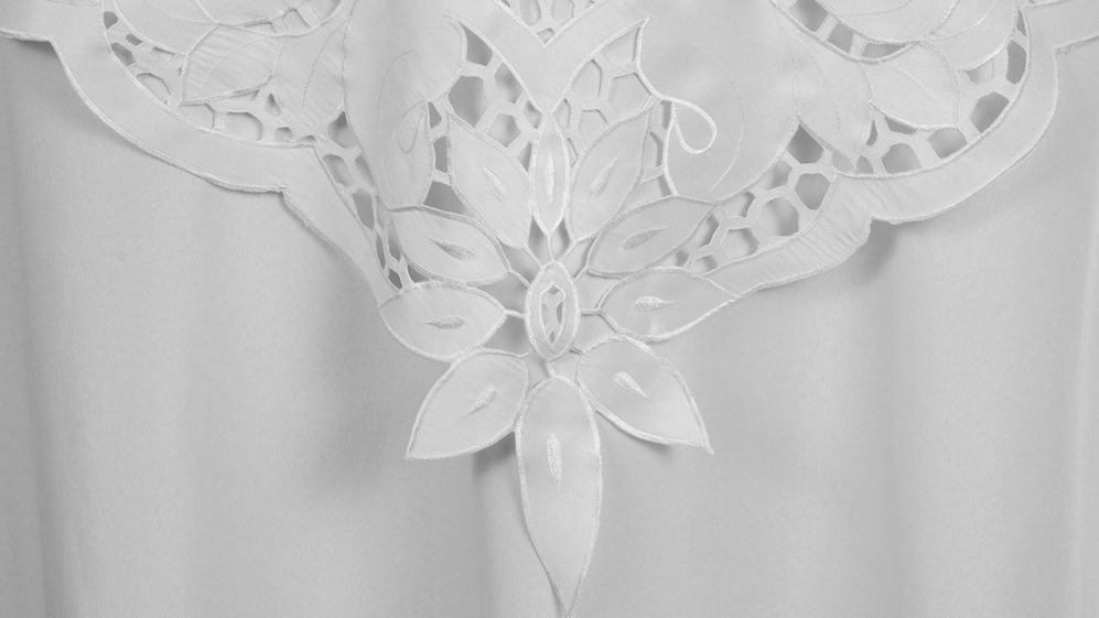 White Vintage - Image 3