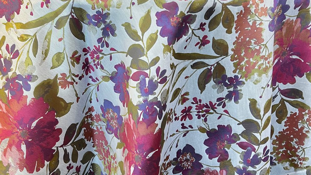 Rent our Eloise Table Linens and Napkins