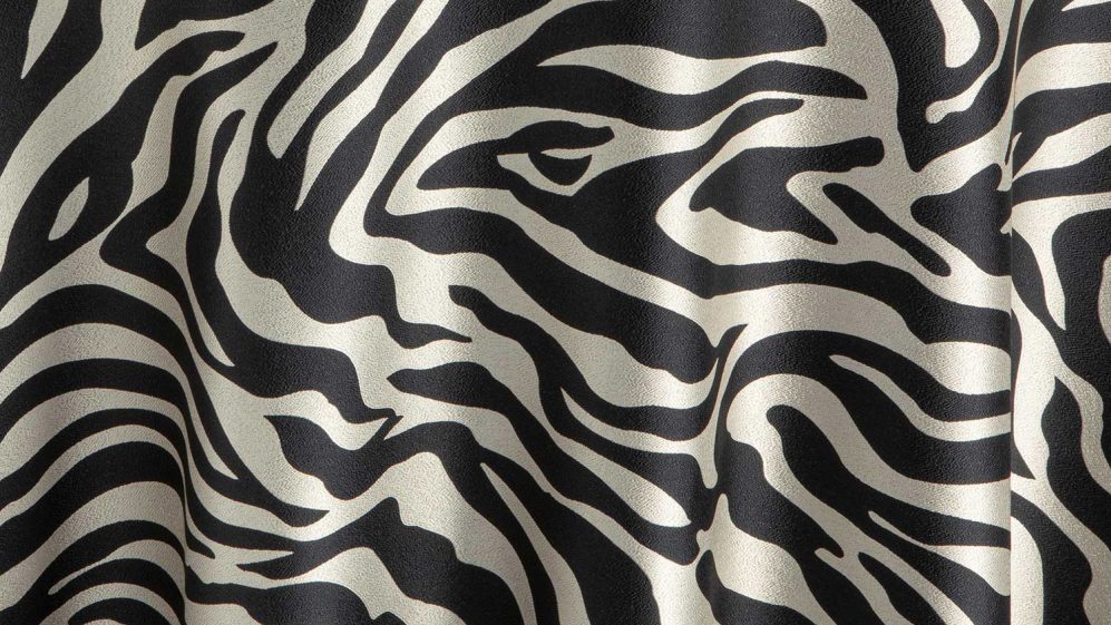 Molten Table Linen